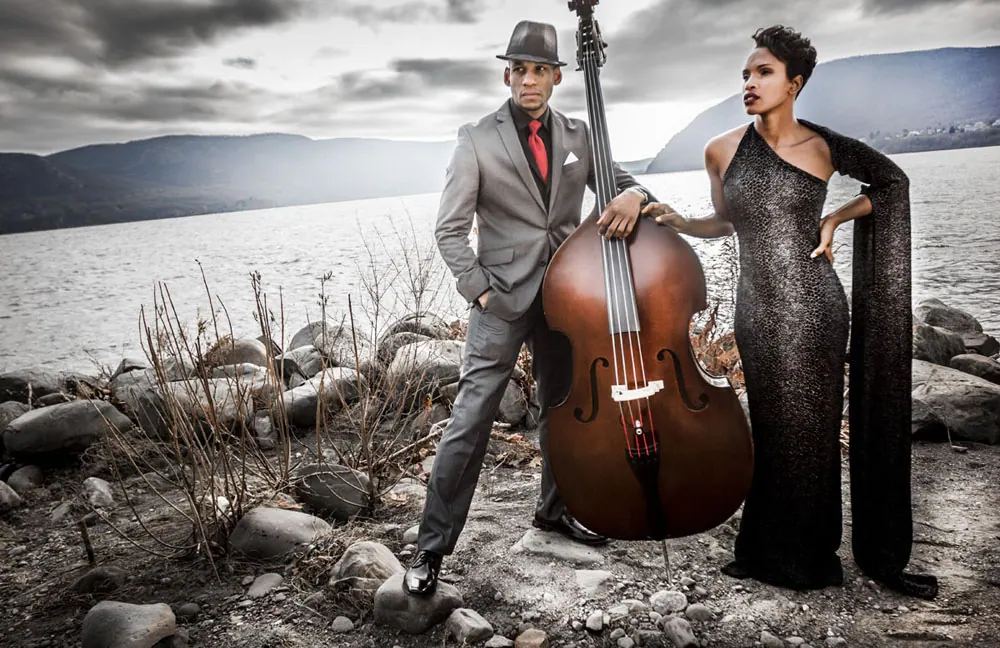Acute Inflections, singer & bass duo — photo 7